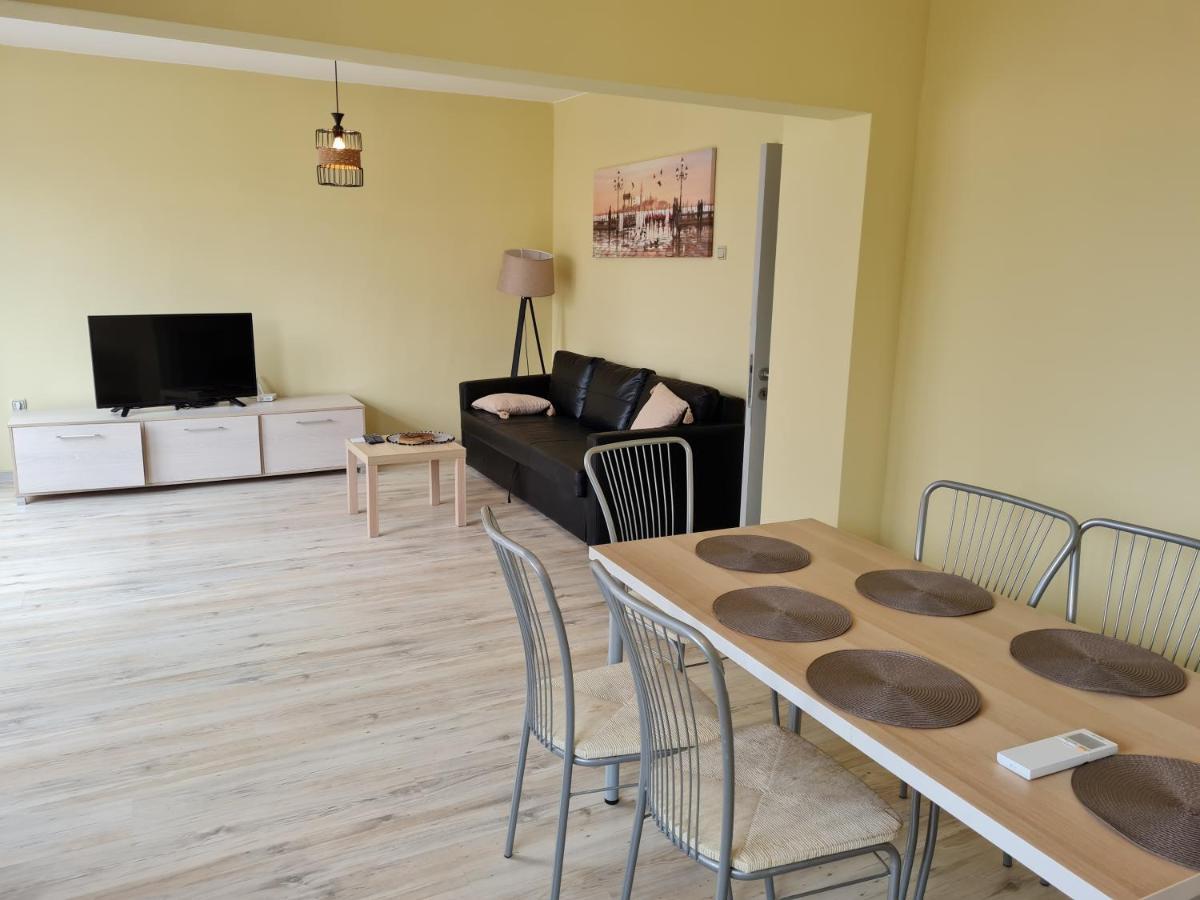 Spacious Apartment "Sunny Sofia" In The Heart Of Varna City Exterior foto